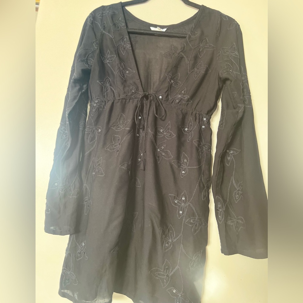 Black Long-Sleeve Embroidered Floral cover-up Dress